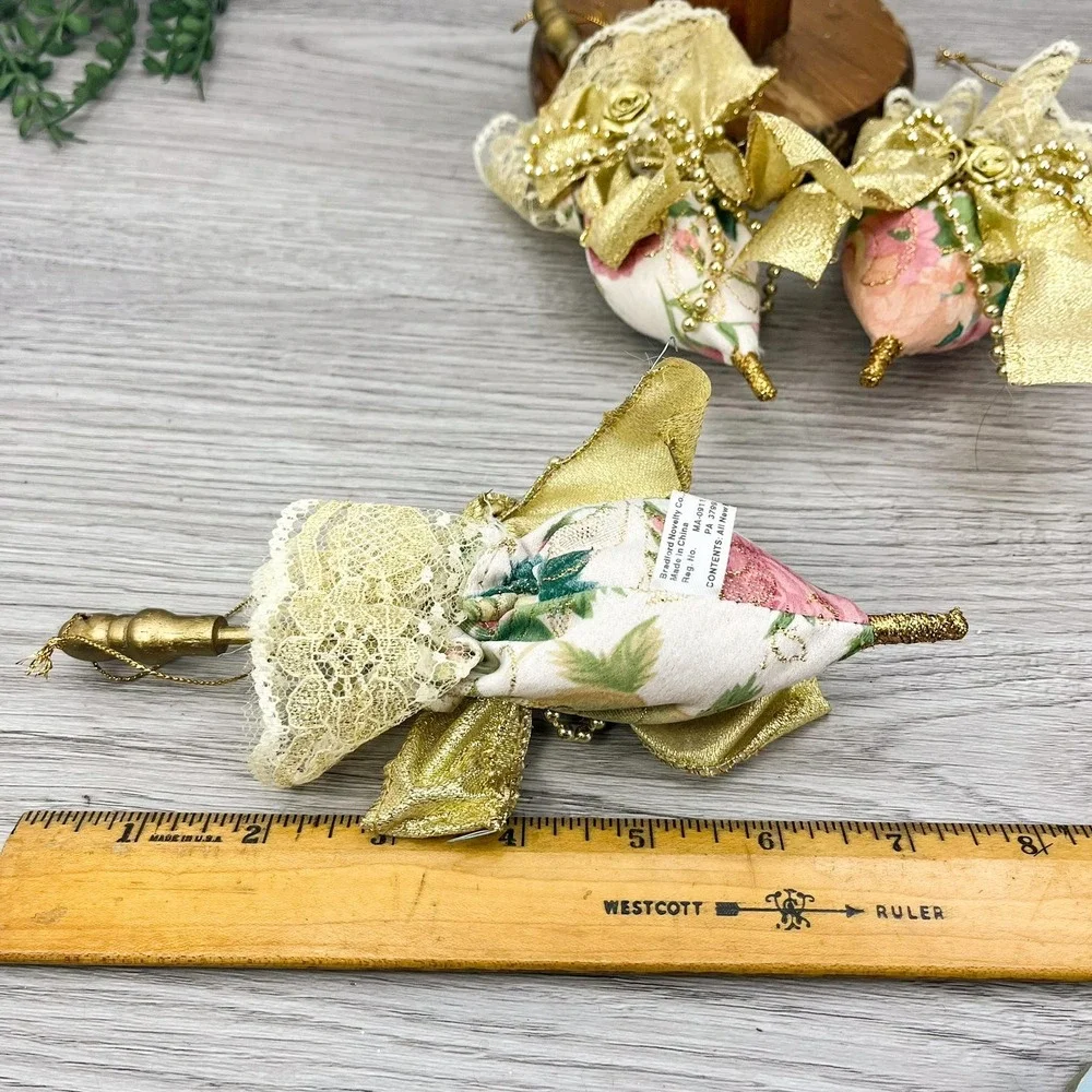 Vintage Floral‎ Christmas Ornaments: Shabby Chic Cottagecore Decor, Set of 4